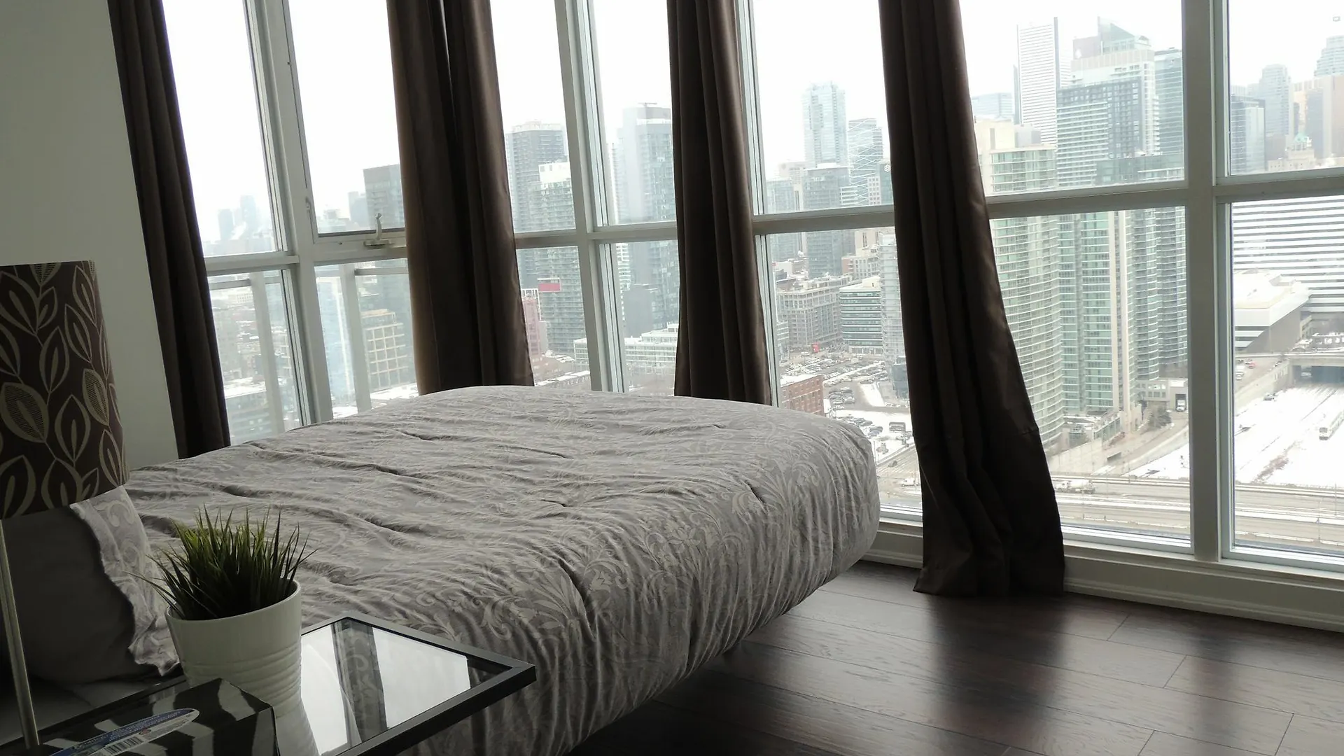 Lägenhet Tvhr - Luxury Condos In Heart Of Downtown Toronto