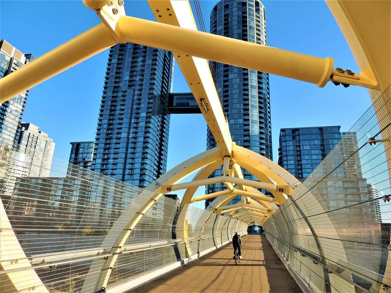 Tvhr - Luxury Condos In Heart Of Downtown Toronto