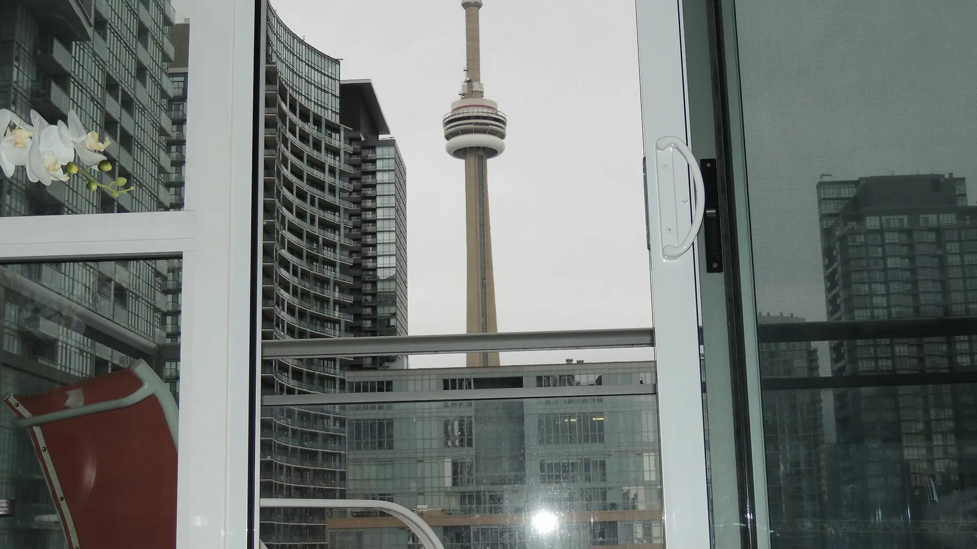 Tvhr - Luxury Condos In Heart Of Downtown Toronto