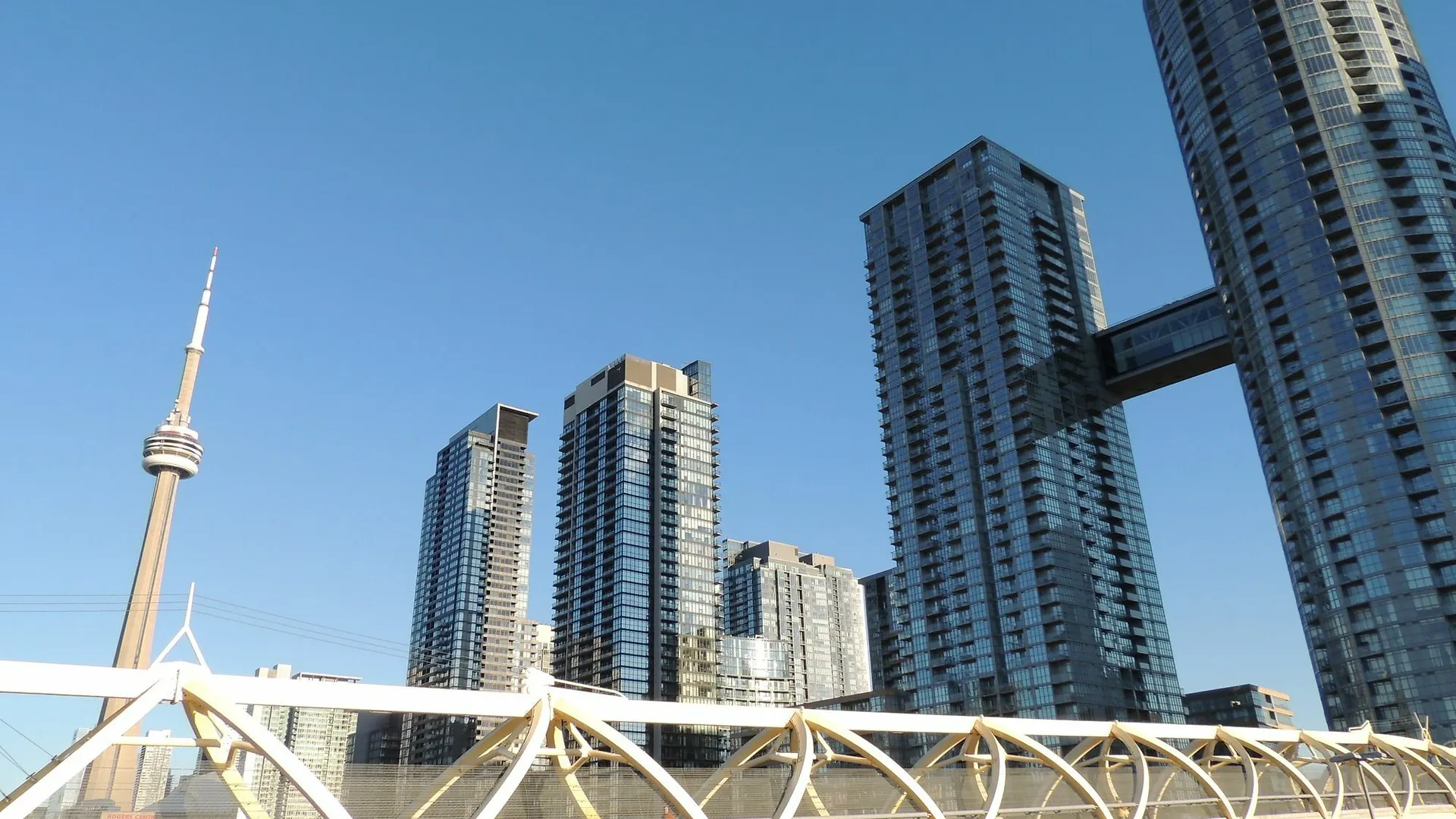 Tvhr - Luxury Condos In Heart Of Downtown Toronto Apartment