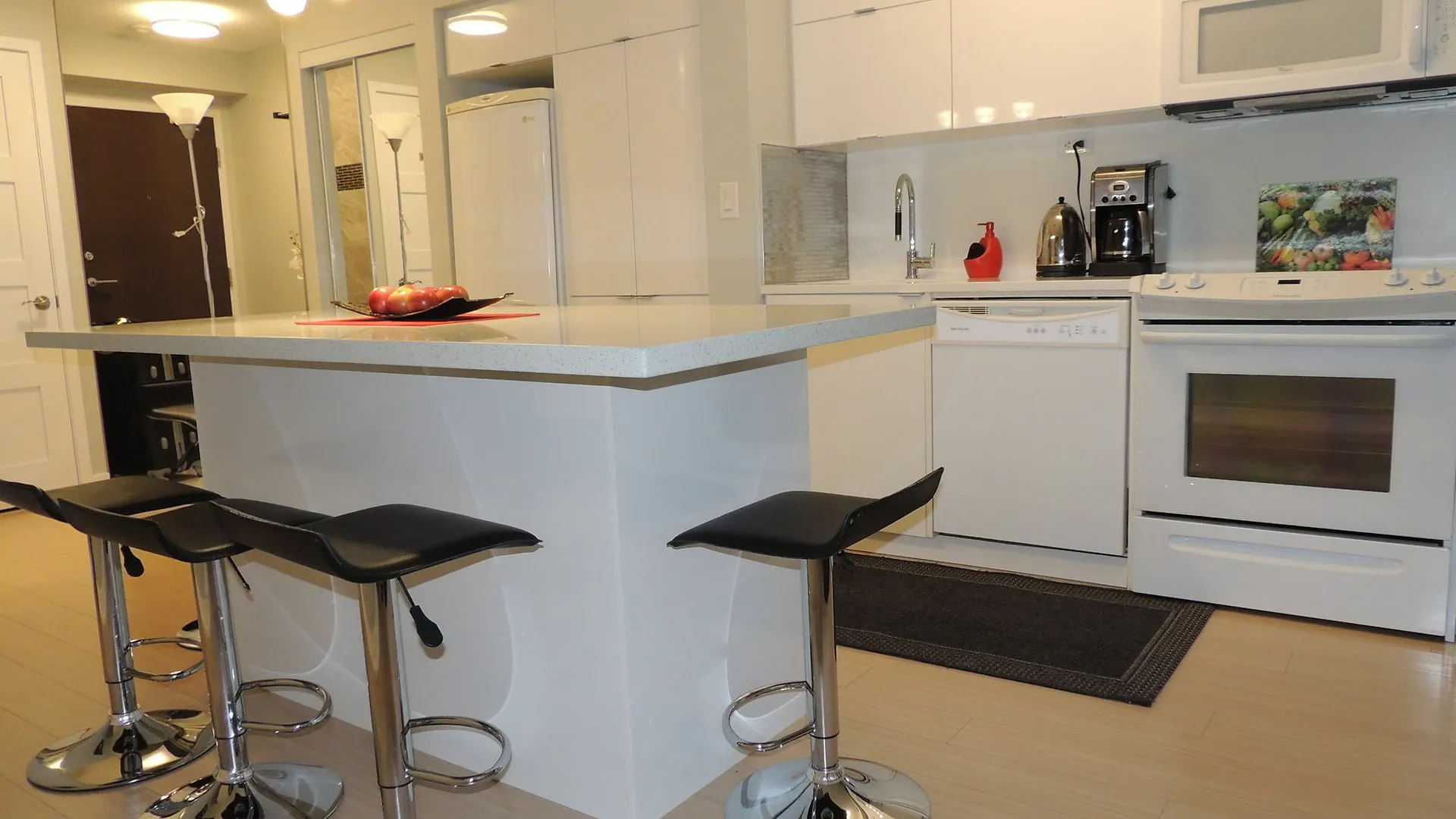 Tvhr - Luxury Condos In Heart Of Downtown Toronto 0*,