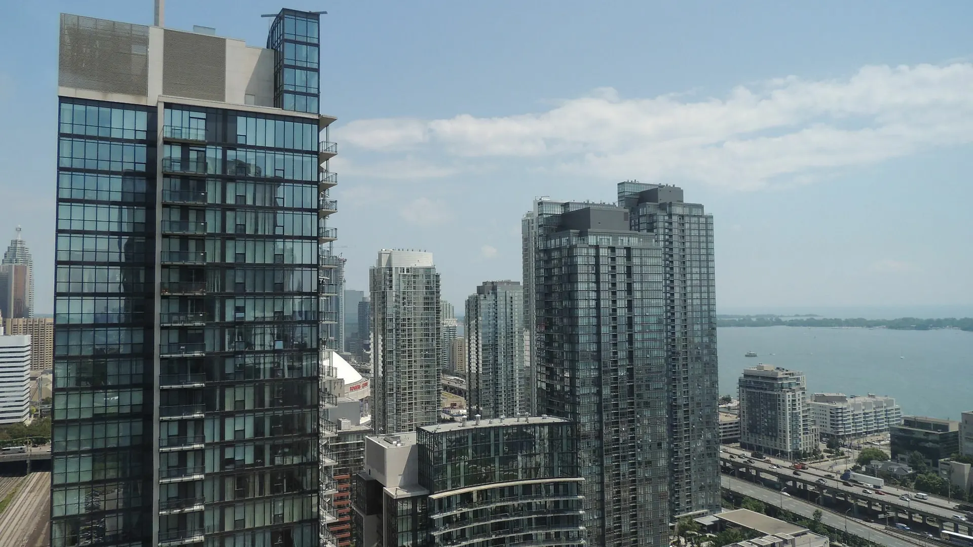 Apartment Tvhr - Luxury Condos In Heart Of Downtown Toronto Canada